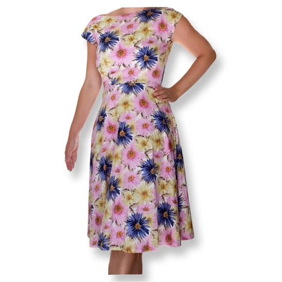 Tatyana Dresses & Skirts - Daisy Dress